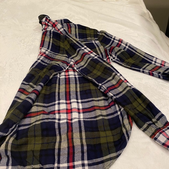 American Eagle ⭐️2/$25⭐️ green/red/navy flannel - Picture 5 of 7